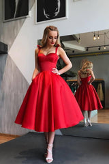 kaufen Sie Elegante Rote Cocktailkleider Kurz A Linie Knielange online bei Thekleid.de. Abiballkleider Abendmoden online für Sie zum Abiball.