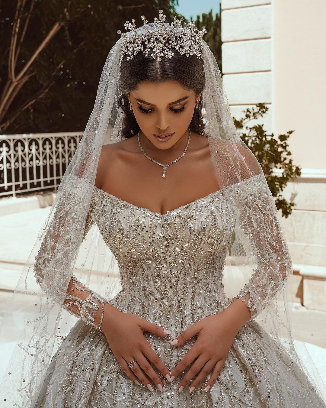 Bestellen Sie Extravagante Brautkleider A Linie online bei babyonlinedress.de. Hochzeitskleider mit Ärmel für Sie zur Hochzeit gehen.