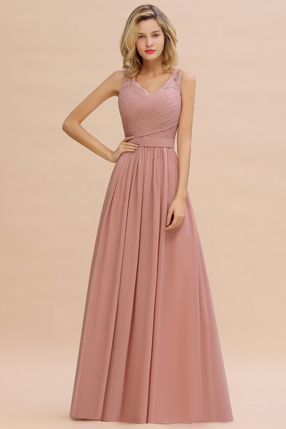 Bestellen Sie Schlichtes Abendkleid Altrosa online bei Thekleid.de. Abendkleider Lang Günstig für Sie zum party gehen.