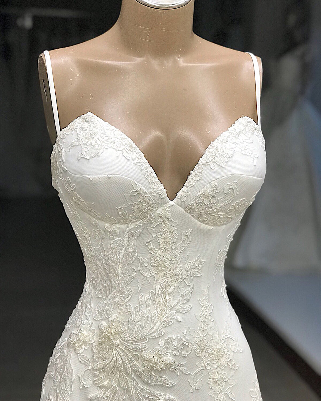 Finden Sie Designer Hochzeitskleider Meerjungfrau online bei babyonlinedress.de. Brautkleider mit Spitze Online für Sie nach maß zur Hochzeit.