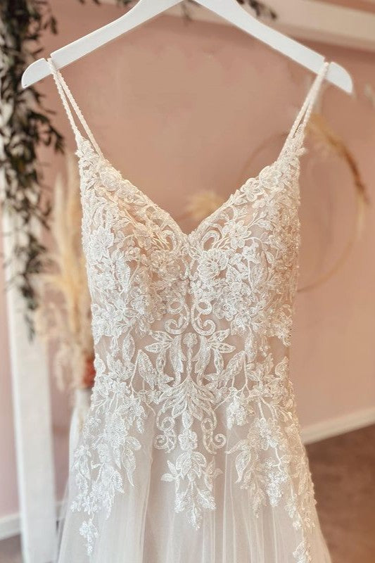 Finden Sie Schöne Hochzeitskleider mit Spitze online bei babyonlinedress.de. Brautkleider A Linie Kaufen für Sie zur Hochzeit gehen.
