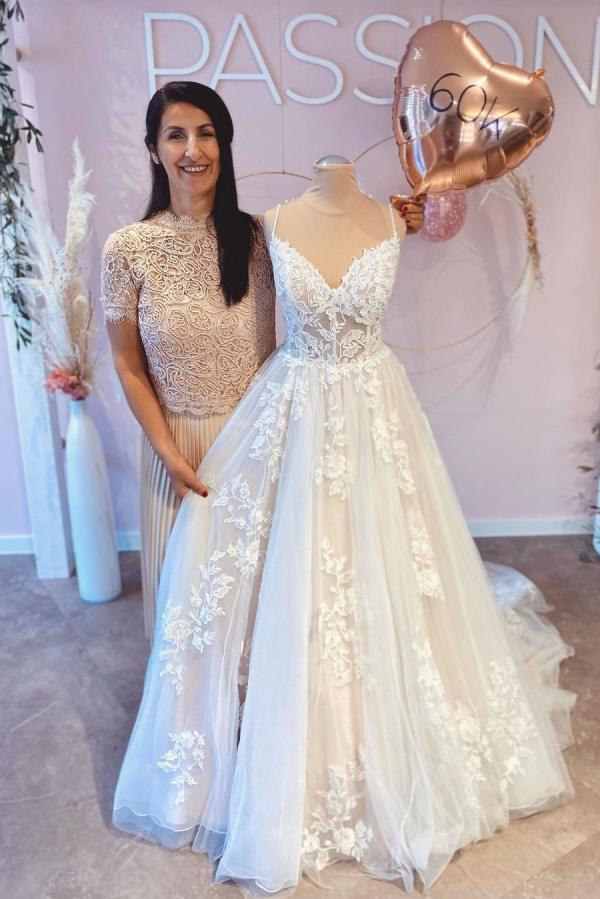 Suchen Sie bei babyonlinedress.de Designer Hochzeitskleider mit Spitze. Brautkleider A Linie nach maß und mit hocher Qualität Kaufen