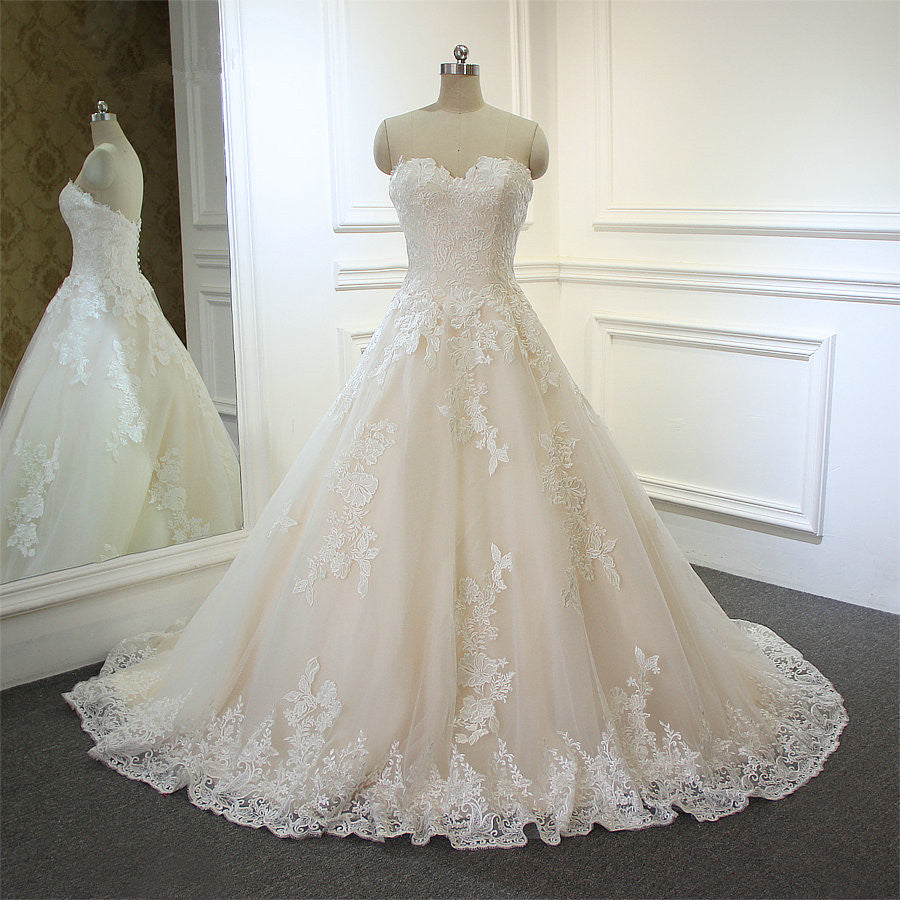 Bestellen Sie Brautkleider A Linie Spitze online bei babyonlinedress.de. Hochzeitskleider Maßgeschneidert zur Hochzeit gehen.