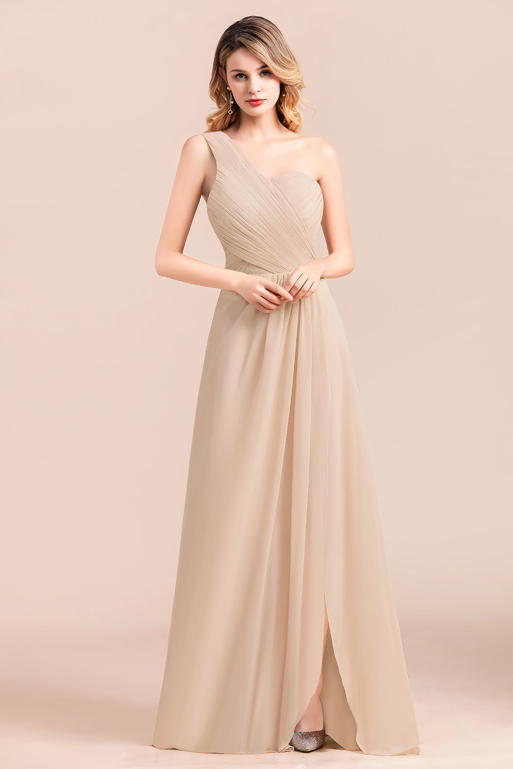 Bestellen Sie Champagne Brautjungfernkleider Lang online bei babyonlinedress.de. Chiffon Brautjungfernkleid Günstig für Sie zur Hochzeit gehen.